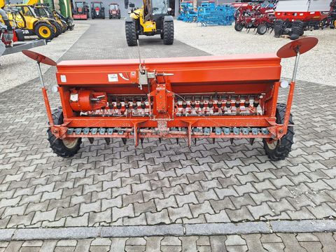 [3342-6406144-7.jpg]