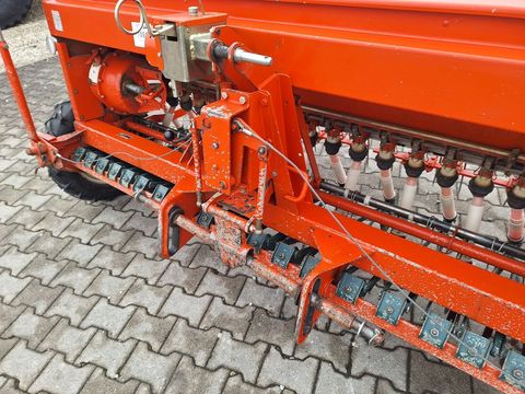 [3342-6406144-8.jpg]