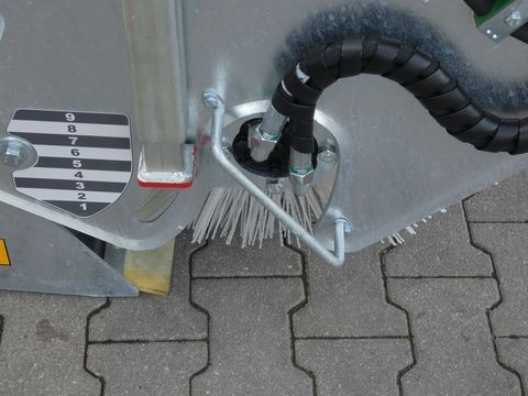 [3342-6427773-10.jpg]