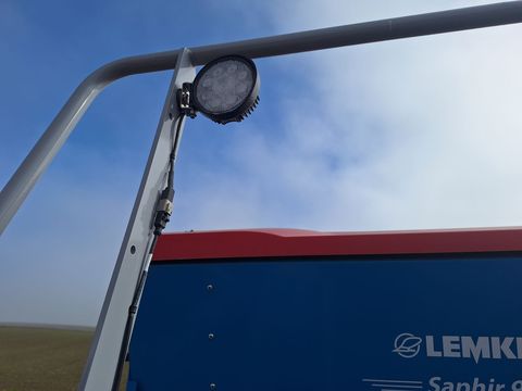 [3342-6440338-18.jpg]