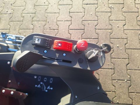 [3342-6522685-11.jpg]