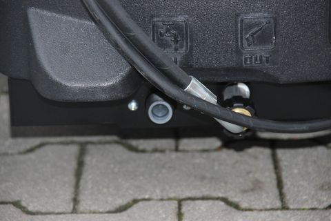 [3342-6550047-13.jpg]