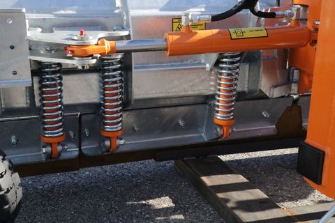 [3342-6601603-9.jpg]