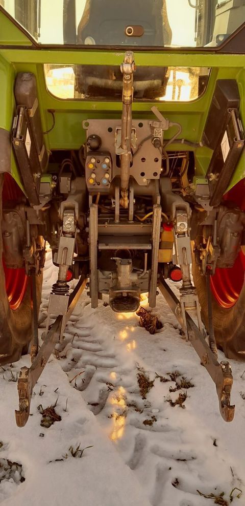 [3342-6633873-4.jpg]