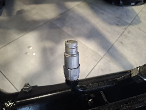 [3342-6663847-15.jpg]