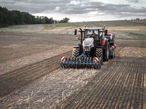 [3342-6743204-8.jpg]