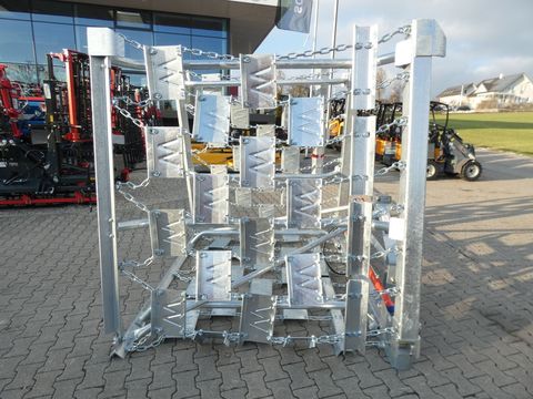 [3342-6747813-1.jpg]