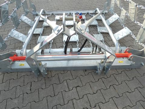 [3342-6747813-8.jpg]