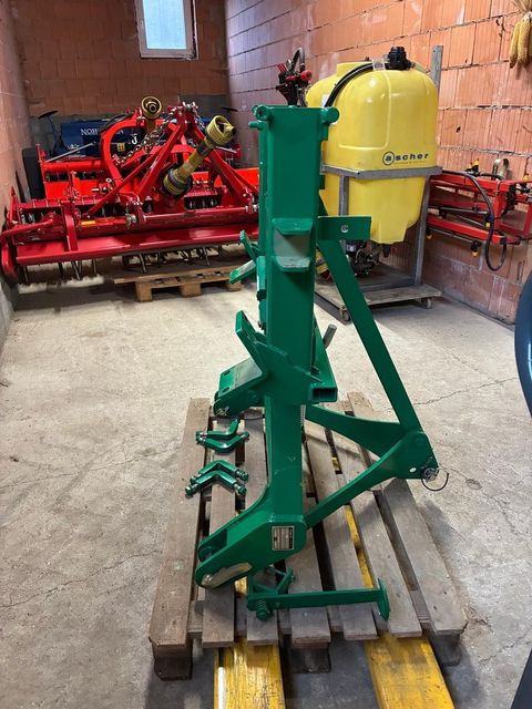 [3342-6750983-1.jpg]