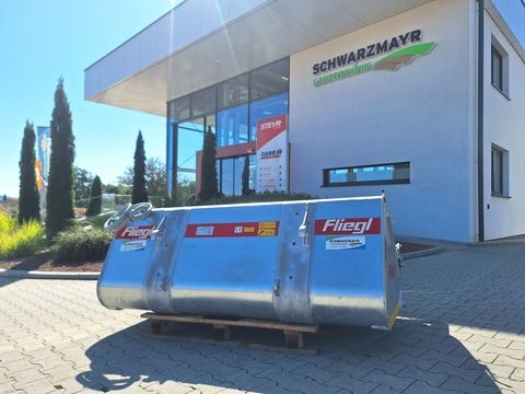 [3342-6754199-0.jpg]