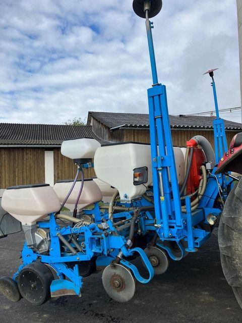 [3342-6760780-1.jpg]