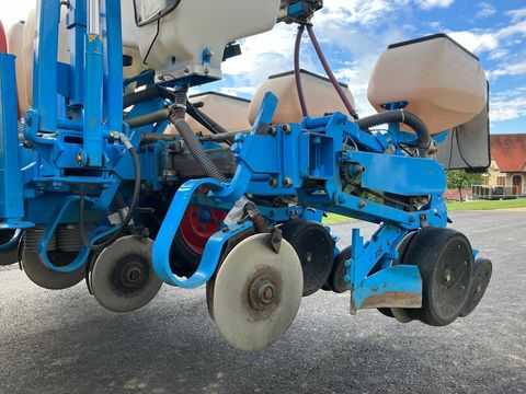 [3342-6760780-5.jpg]