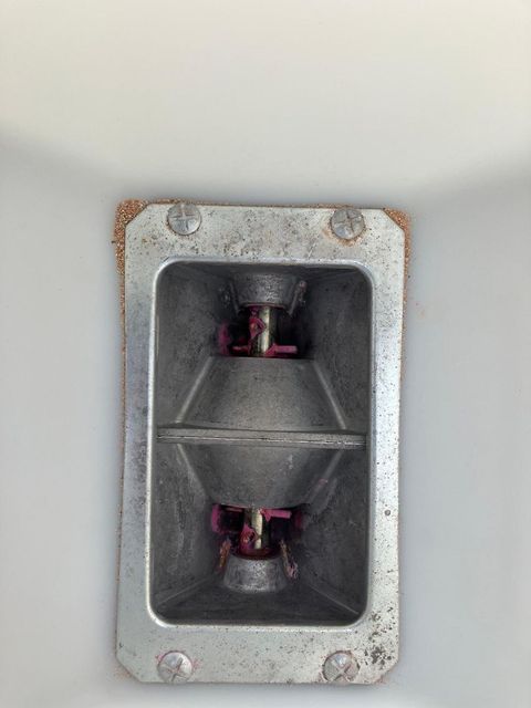 [3342-6760780-7.jpg]