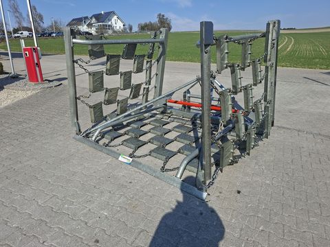 [3342-6785175-3.jpg]