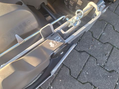 [3342-6873952-11.jpg]