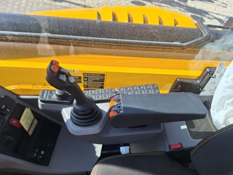 [3342-7093858-13.jpg]