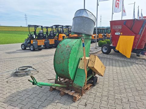 [3342-7433179-6.jpg]