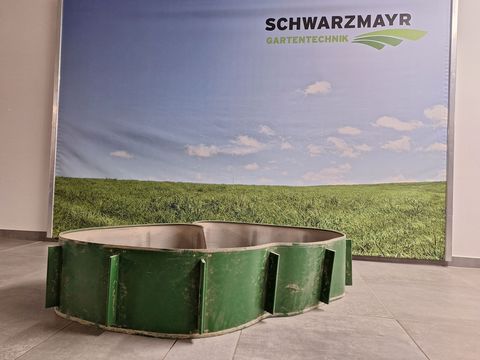 [3342-7460070-0.jpg]