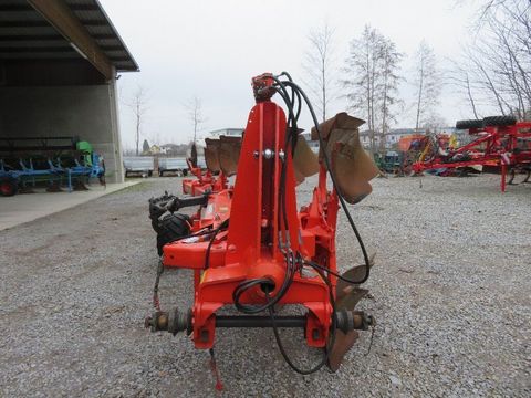 [3358-3918847-2.jpg]