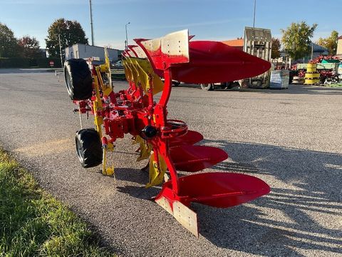 [3358-6484903-6.jpg]