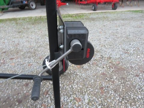 [3358-6542610-7.jpg]