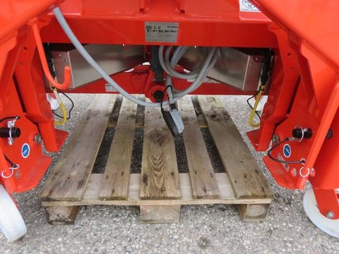 [3358-6765909-2.jpg]