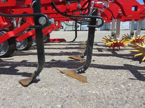 [3358-7310863-8.jpg]