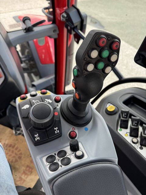 [3372-5850591-8.jpg]