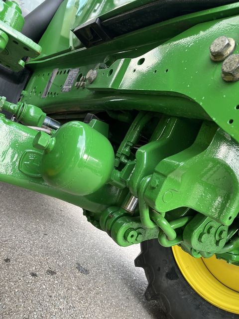 [3372-6495940-13.jpg]