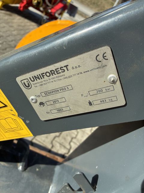 [3372-6757483-1.jpg]