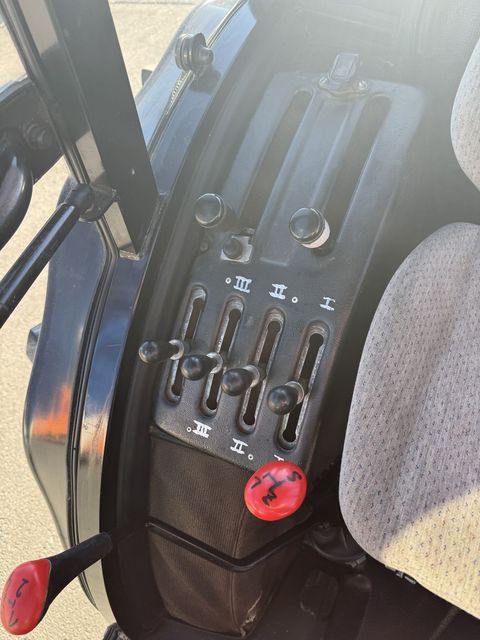 [3372-6765874-13.jpg]