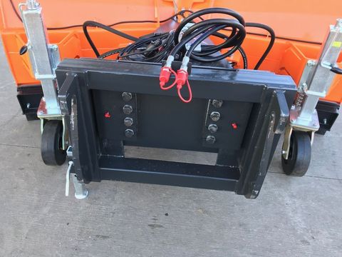 [3379-2438554-3.jpg]