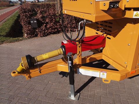 [3379-2935140-7.jpg]