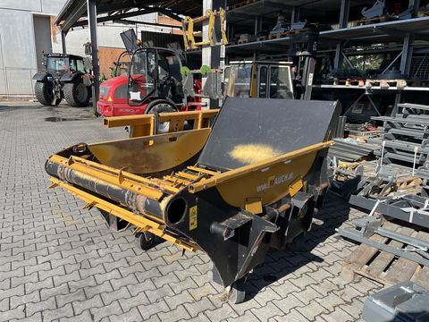 [3379-3268869-3.jpg]