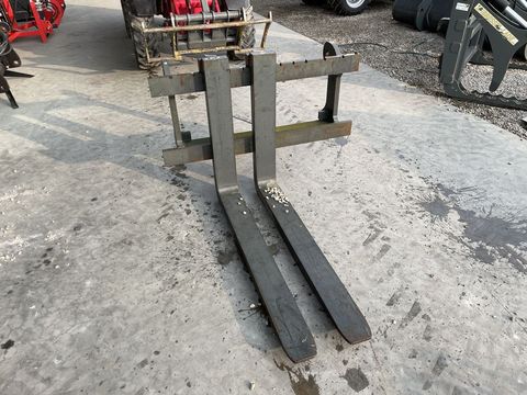 [3379-3480004-3.jpg]