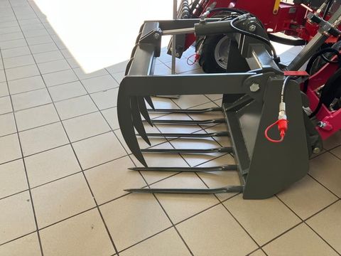 [3379-3598637-2.jpg]