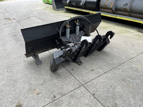 [3379-3818784-1.jpg]