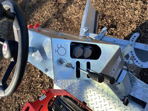 [3379-3872605-6.jpg]