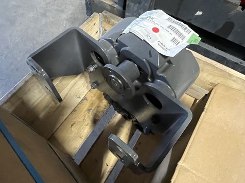 [3379-3964026-2.jpg]