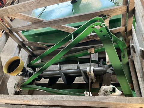 [3379-4028253-7.jpg]