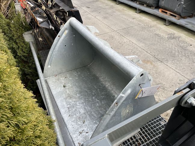 [3379-4058920-0_1.jpg]