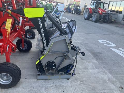 [3379-4077763-2.jpg]