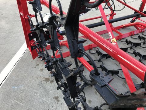 [3379-4103847-5.jpg]