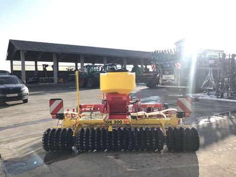 [3379-4227022-9.jpg]