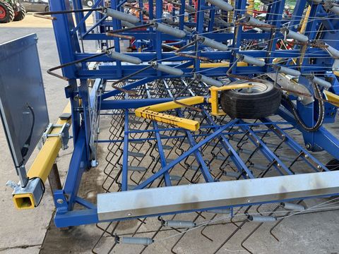 [3379-4309610-4.jpg]