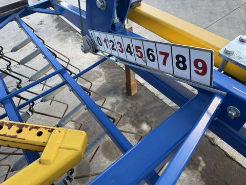 [3379-4309610-5.jpg]