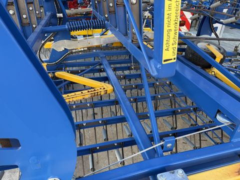 [3379-4309610-7.jpg]