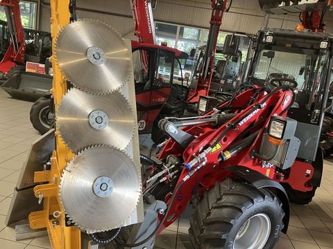 [3379-4334496-2.jpg]