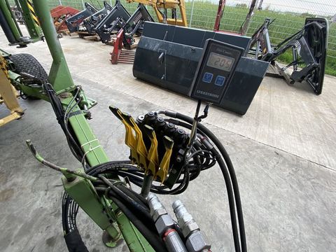 [3379-4347180-1.jpg]