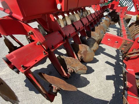 [3379-4405861-8.jpg]